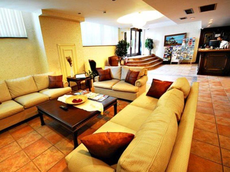 Golden Crown Hotel Istanboel